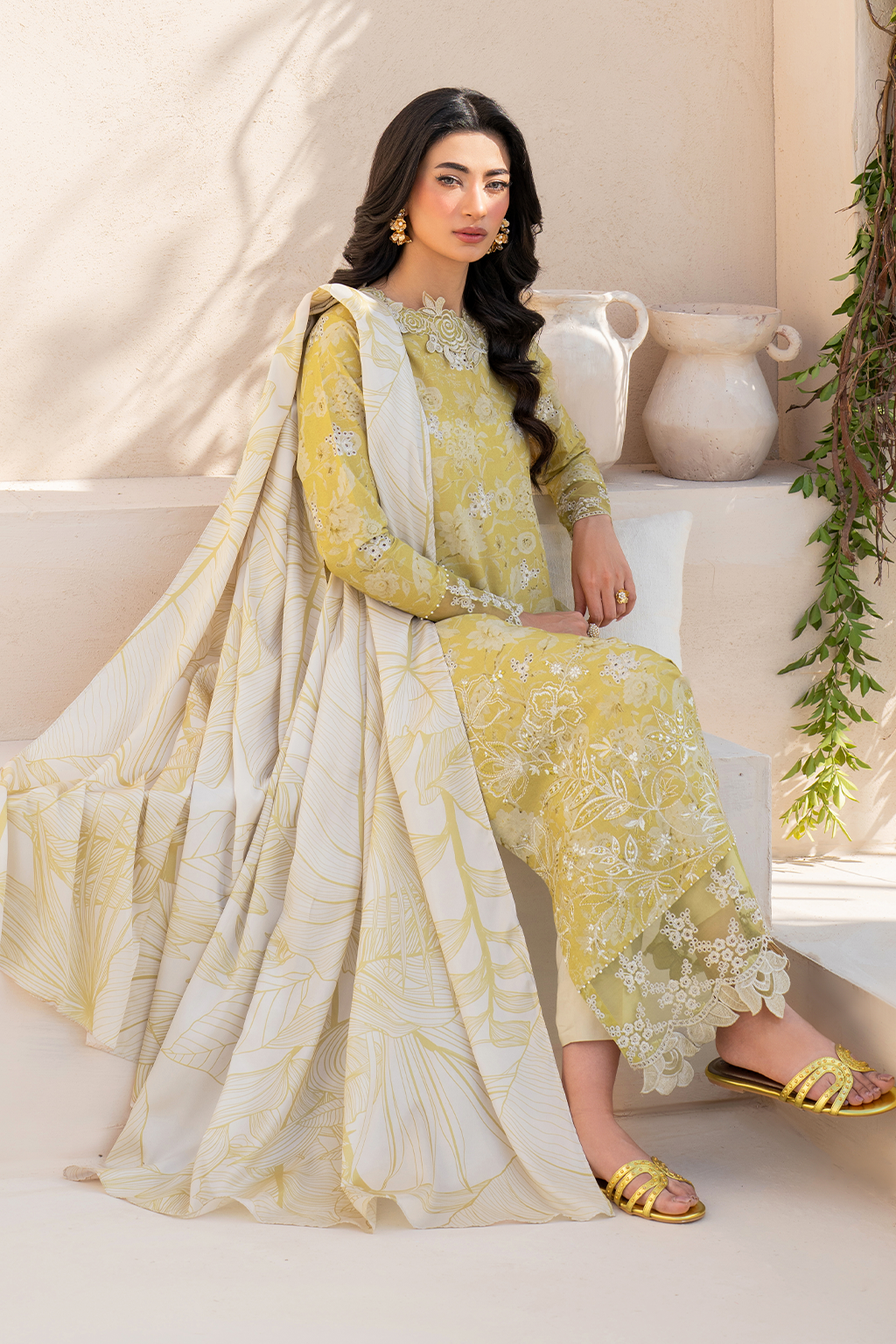 IZNIK Lawn Print Embroidered SL-3298