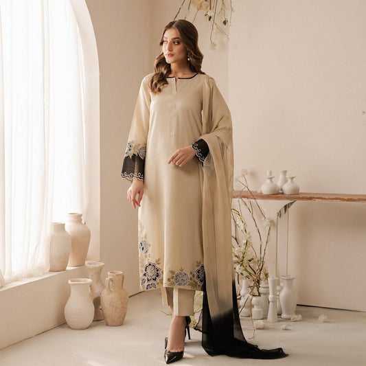 Heavy Embroidered Lawn 3pc