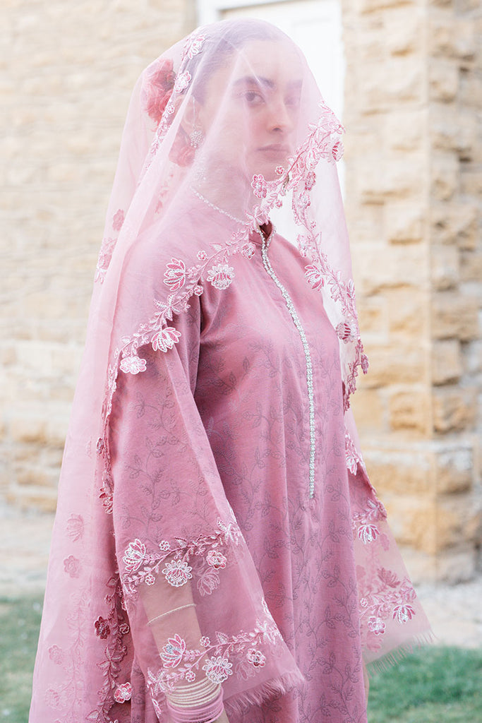 Heavy Embroidered Lawn 3pc