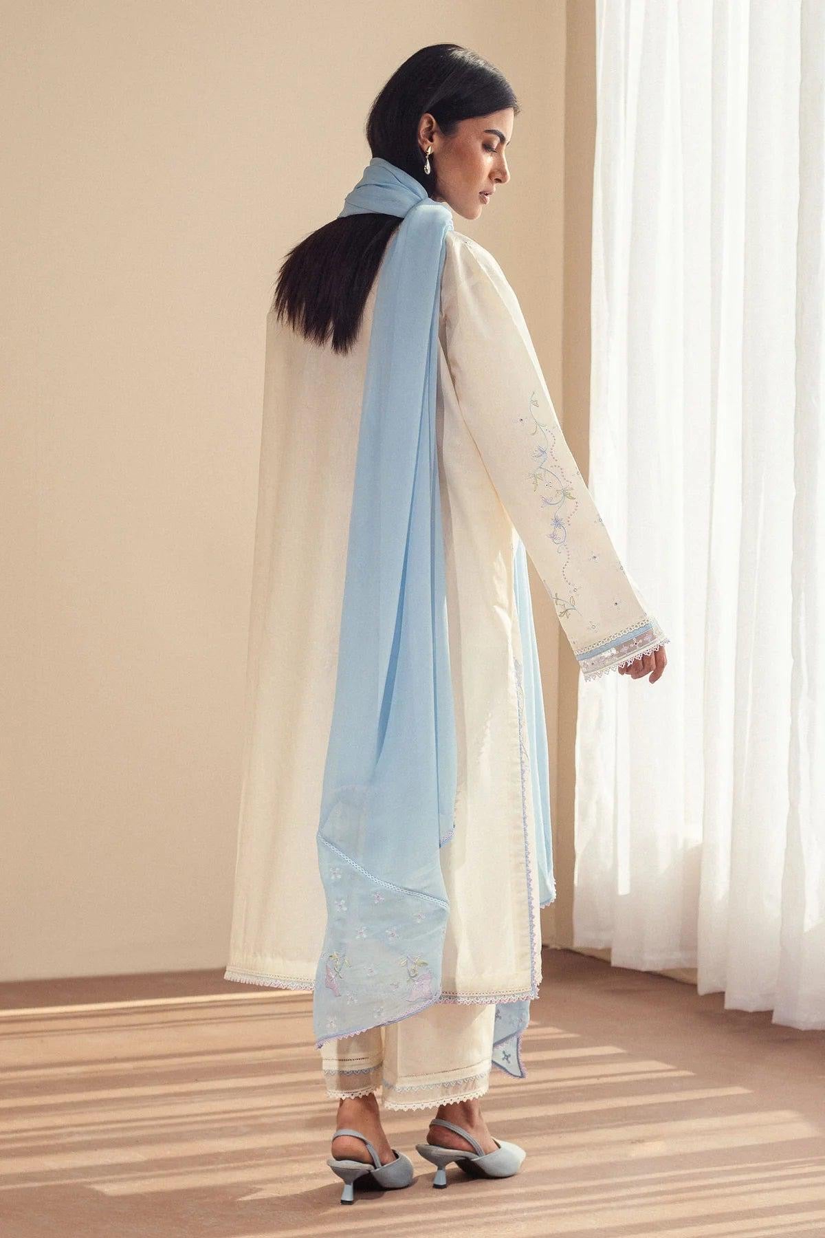 Heavy Embroidered Lawn 3pc