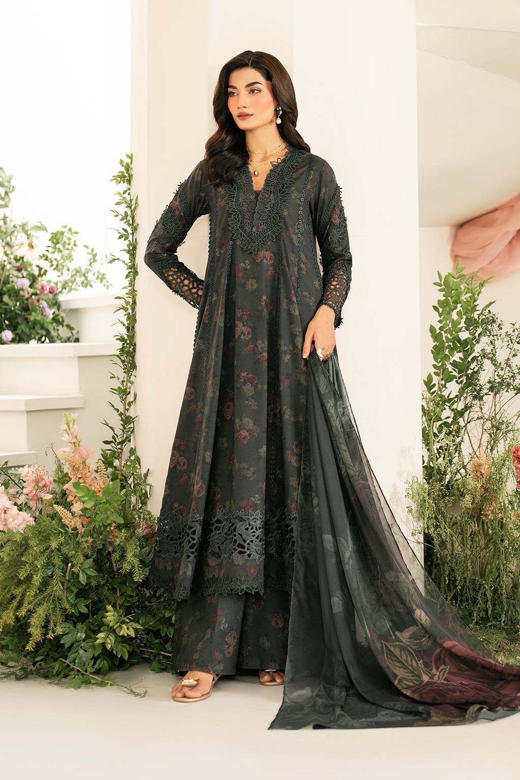 Iznik-Printed Embroidered Lawn Unstiched 3pc (WA-1839)