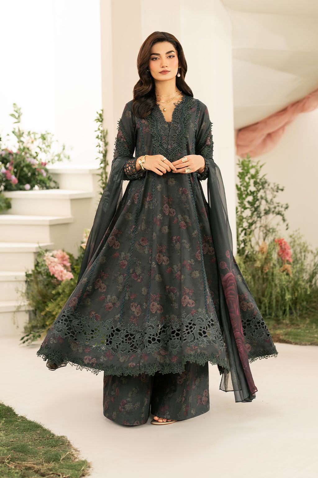 Iznik-Printed Embroidered Lawn Unstiched 3pc (WA-1839)