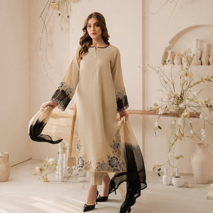 Heavy Embroidered Lawn 3pc