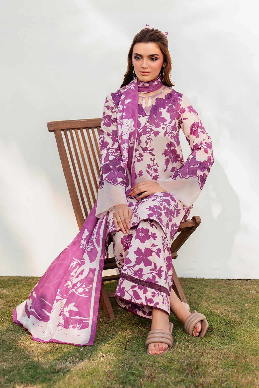IZNIK-PINK BLOOM-PRINTED EMBROIDERED LAWN 3PC (SL-1755)