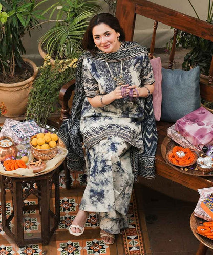 Hania Amir Lawn Print Embroidered 3pc SL-3213 Unstiched