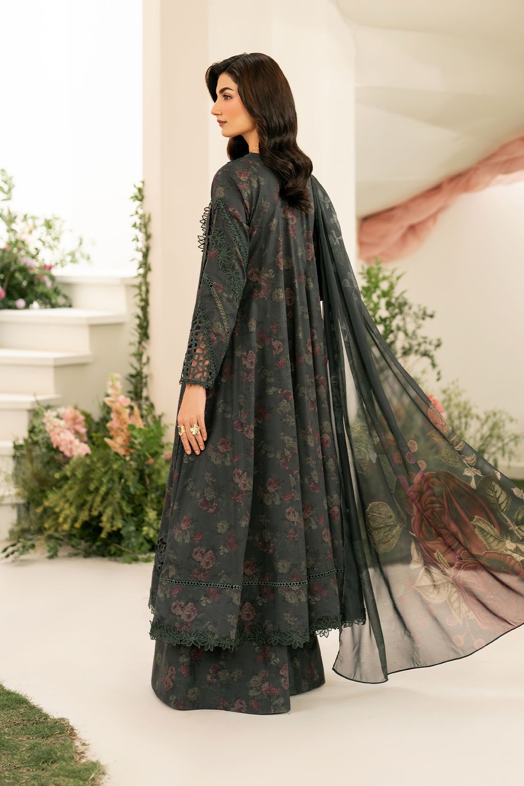 Iznik-Printed Embroidered Lawn Unstiched 3pc (WA-1839)