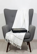 J.MENS SHAWL Off White