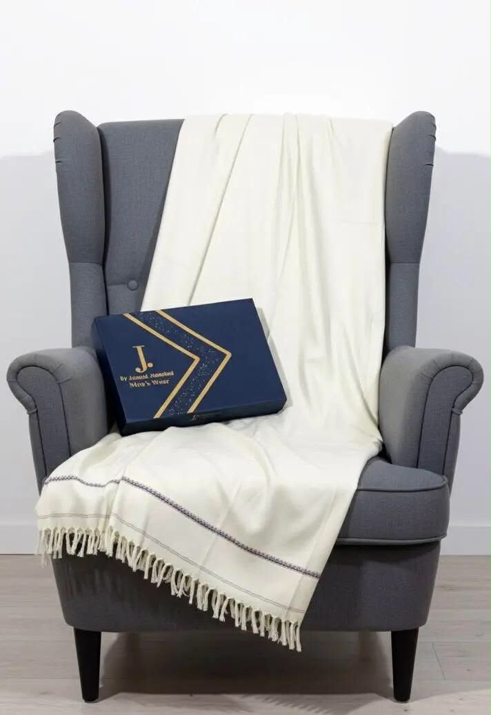 J.MENS SHAWL White